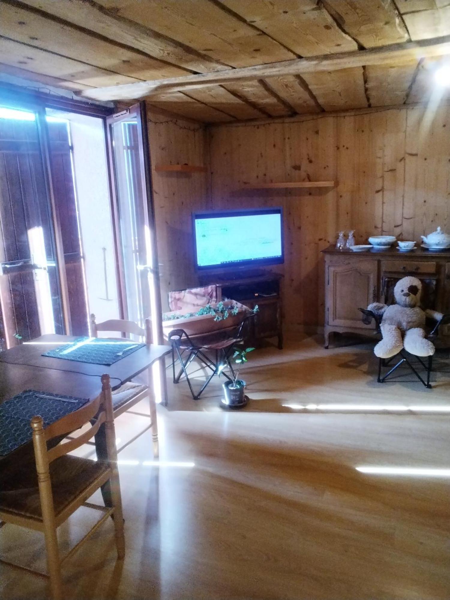 Savoie, Simple Mais Confortable Villard-sur-Doron Ngoại thất bức ảnh